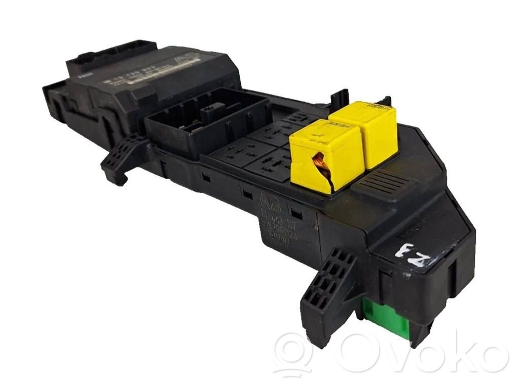 Opel Vectra C Fuse module 