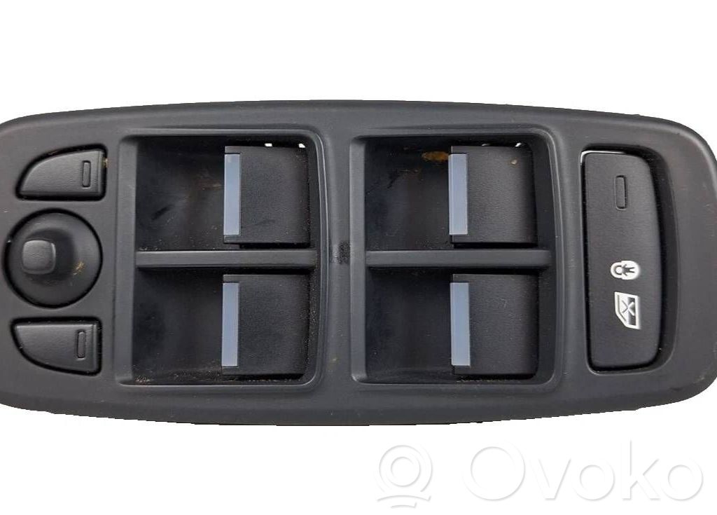 Jaguar XE Electric window control switch 