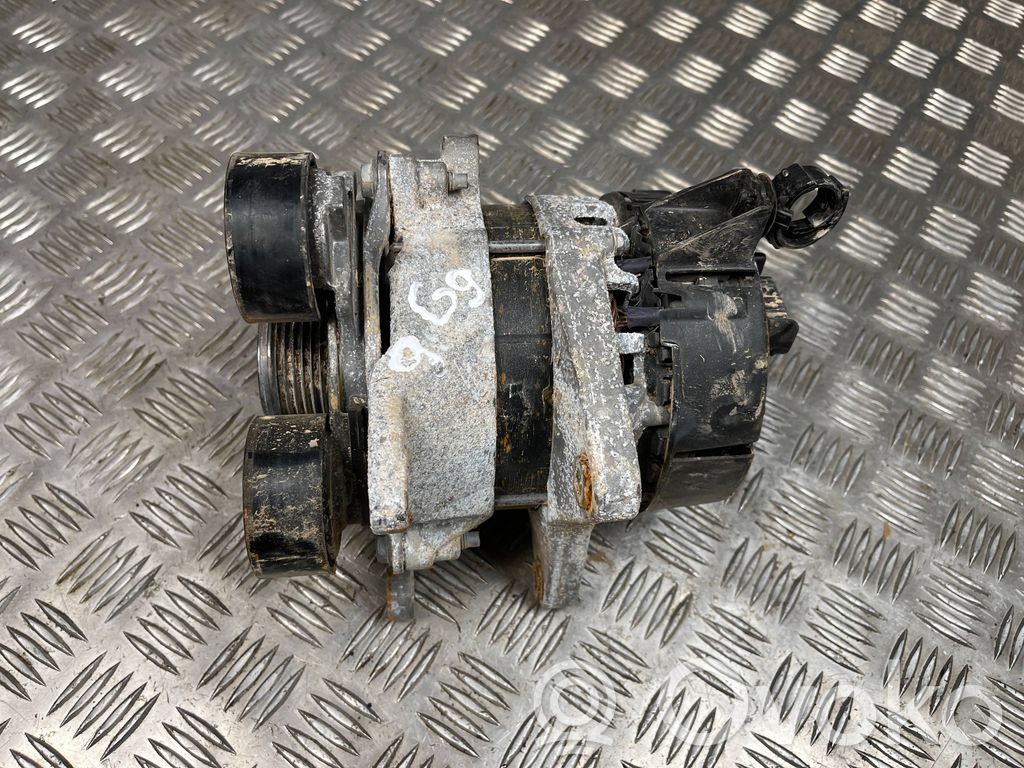 Renault Captur II Ģenerators 