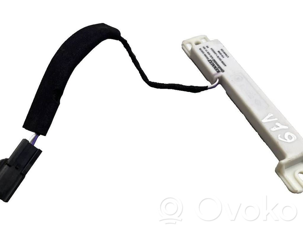 Renault Captur II Radio antenna 