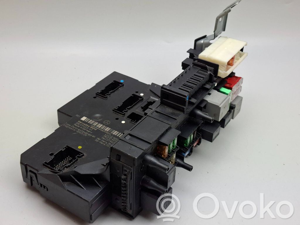 Mercedes-Benz CLS C218 X218 Fuse module 