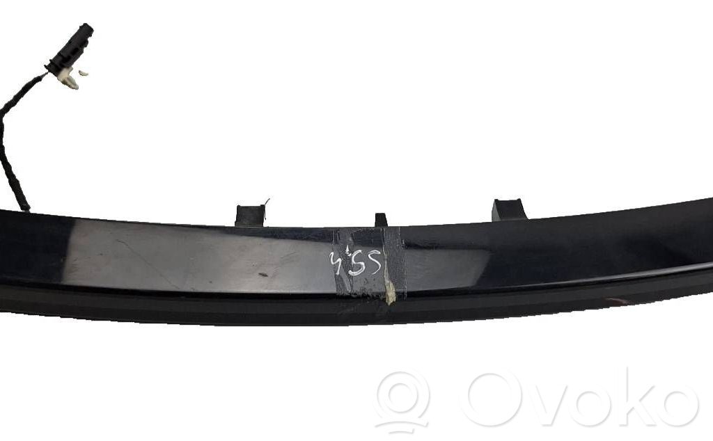 Trzecie światło stop   FK7213A613AC