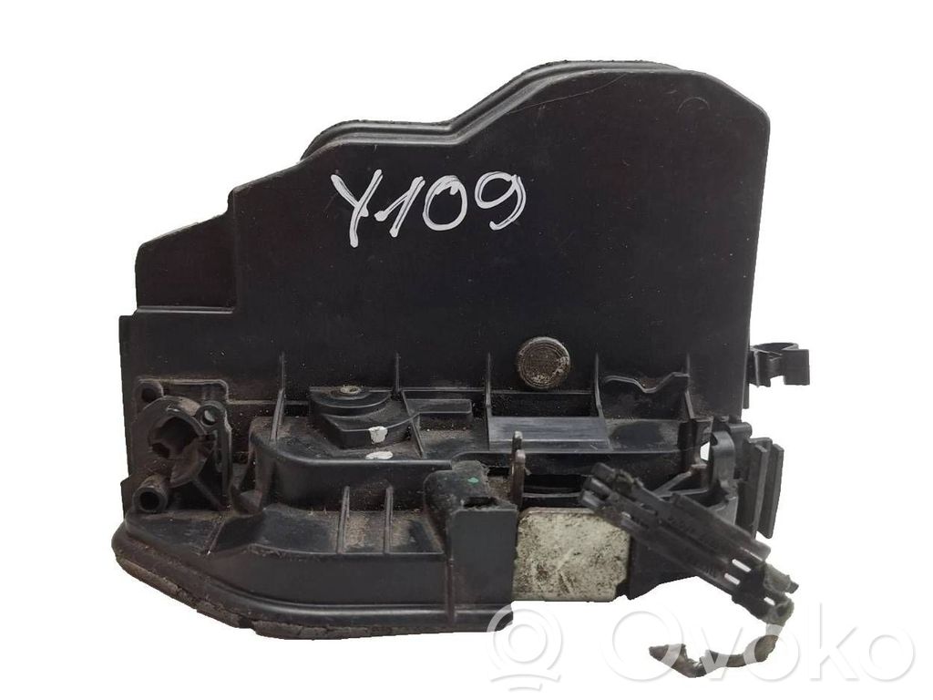 BMW 1 E81 E87 Rear door lock 
