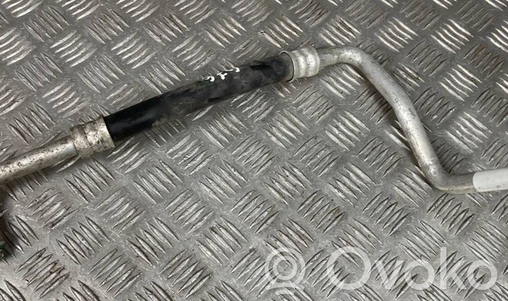 Ilmastointilaitteen putki (A/C)   100929300A