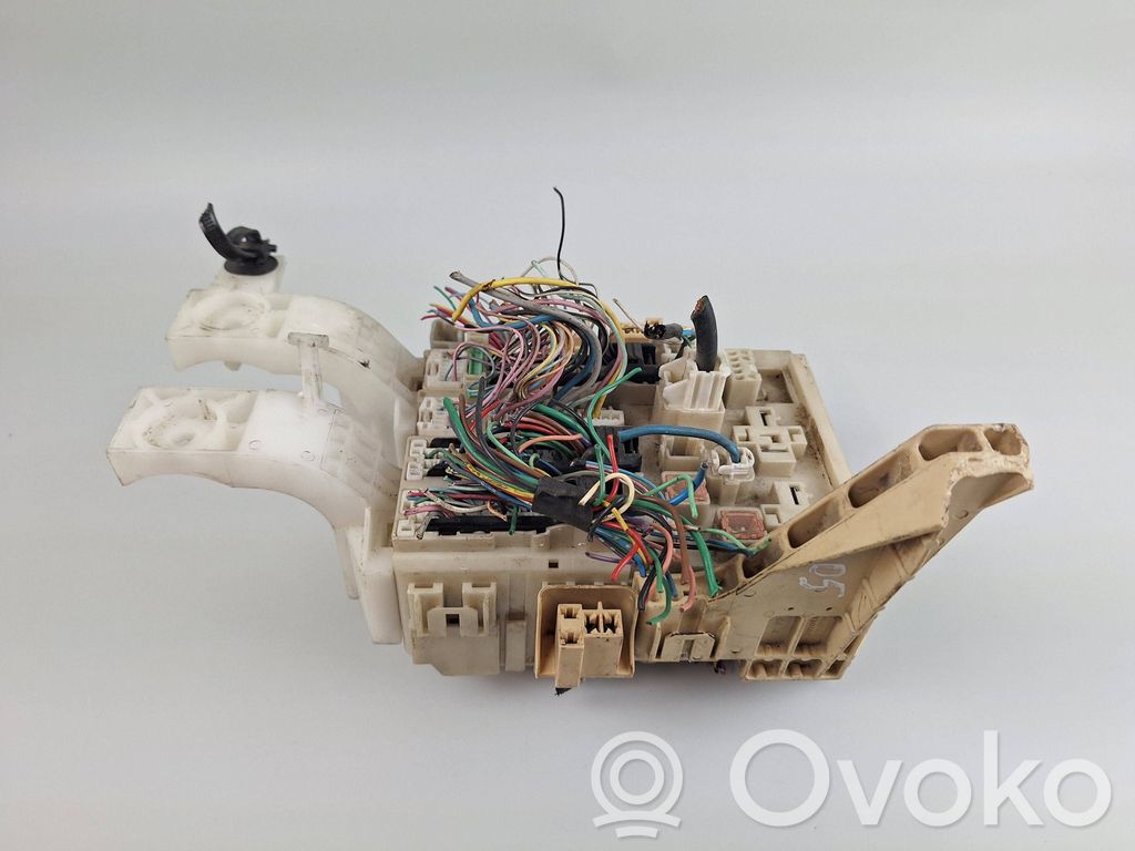 Toyota Yaris Fuse module 