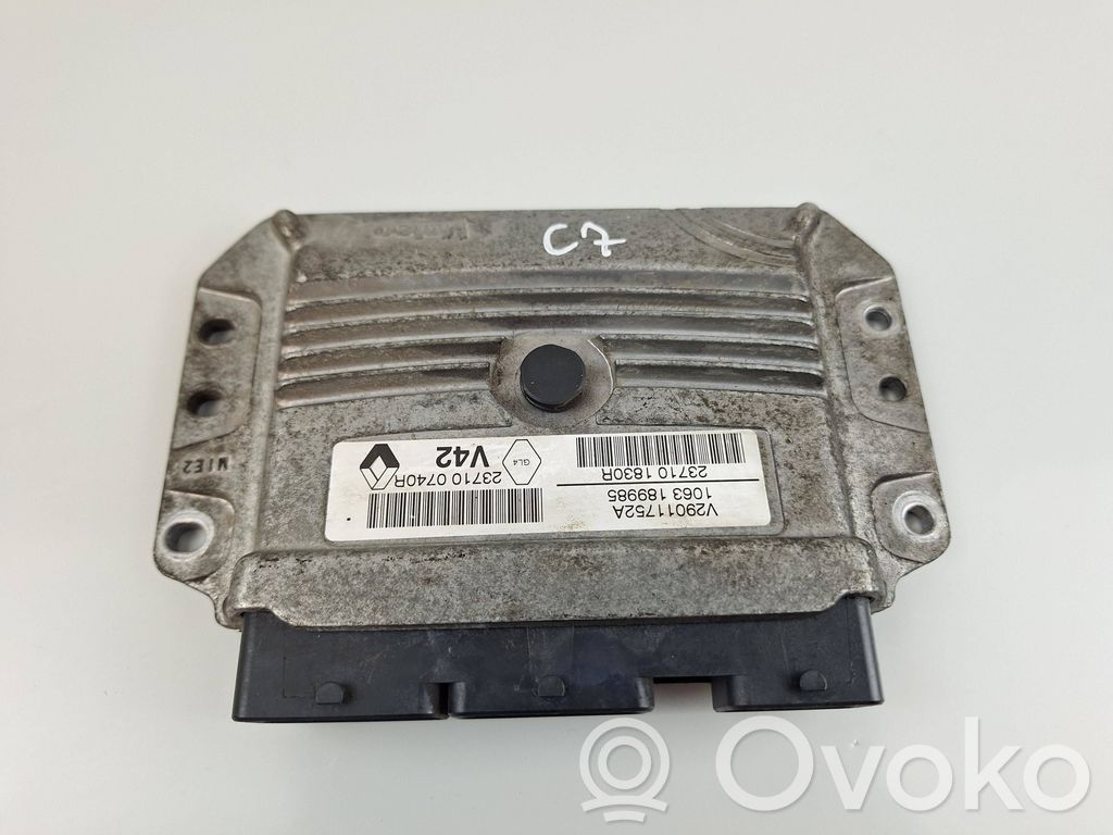 Dacia Duster Engine control unit/module 