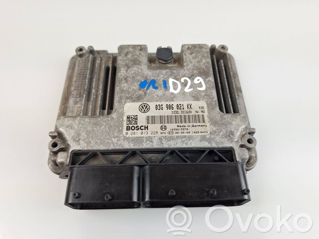 Volkswagen Golf V Engine control unit/module 
