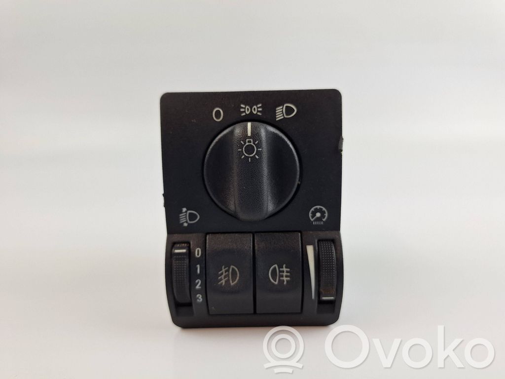 Opel Zafira A Light switch 