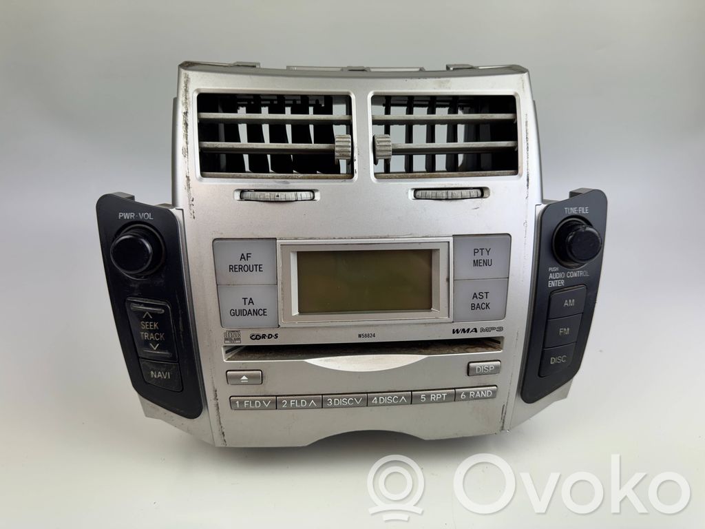 Toyota Yaris Radio/CD/DVD/GPS head unit 