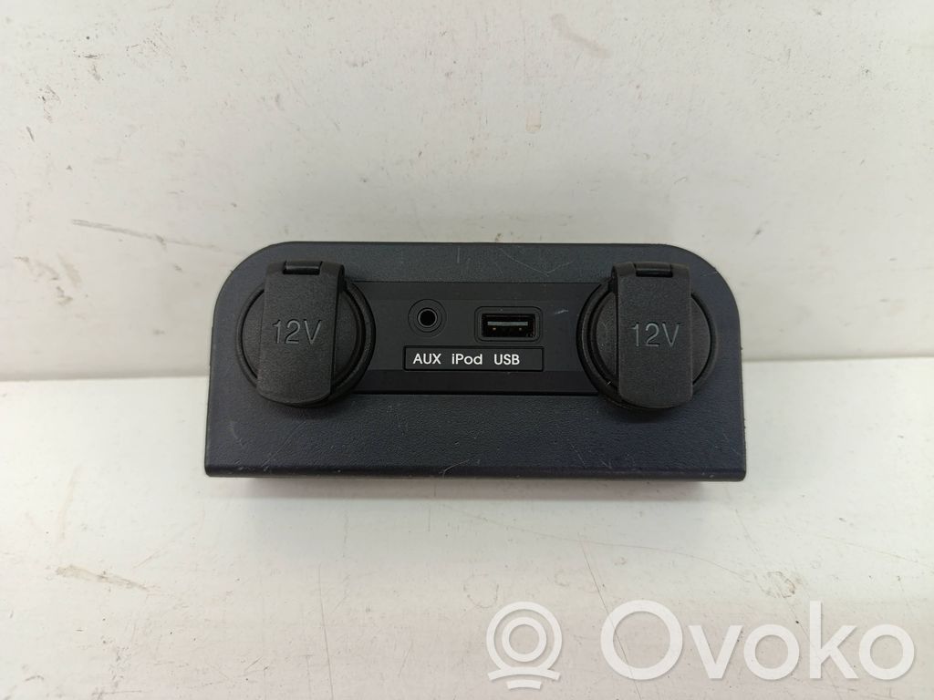 KIA Rio Enchufe conector USB 