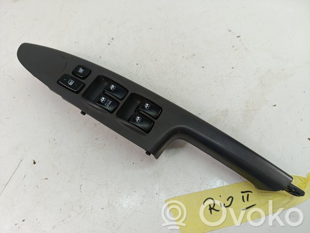 KIA Rio Interruptor del elevalunas eléctrico 