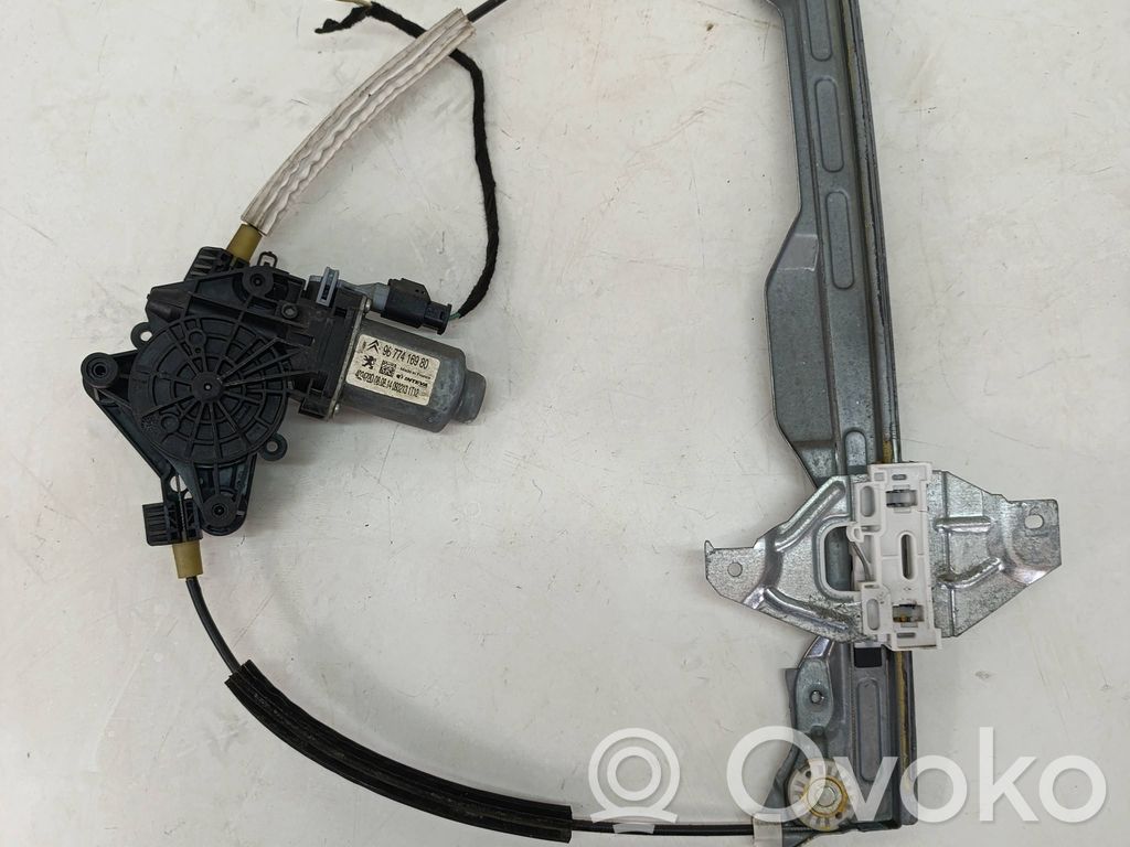 Peugeot 301 Regulador de puerta delantera con motor 