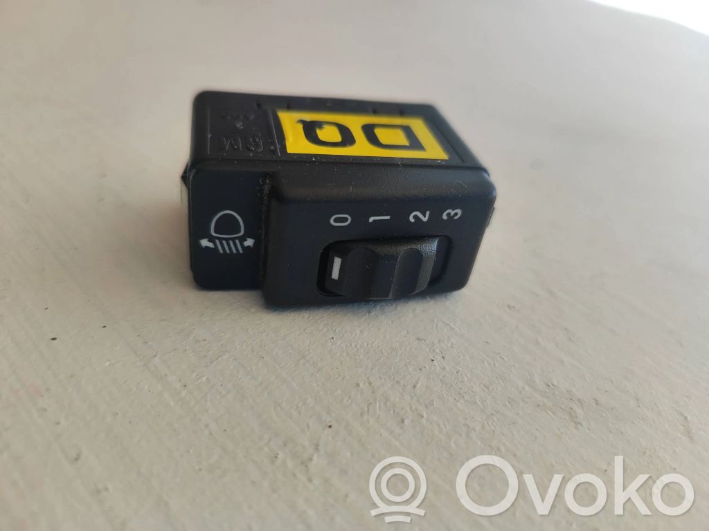 Headlight level height control switch   90387258,90356585,90387093,90450831