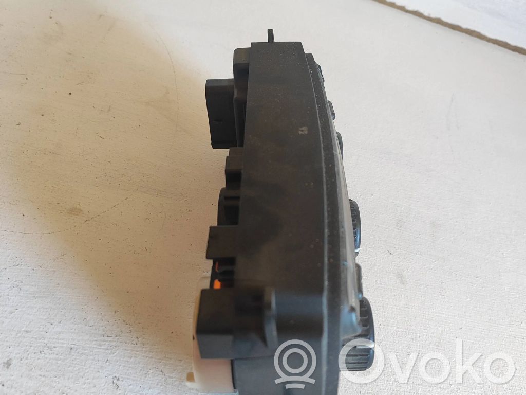 Chrysler Voyager Climate control unit 