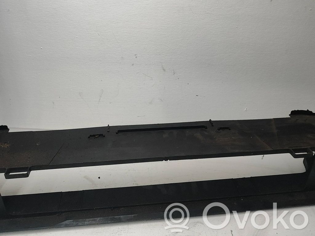 BMW 5 E60 E61 Radiatorių panelė 