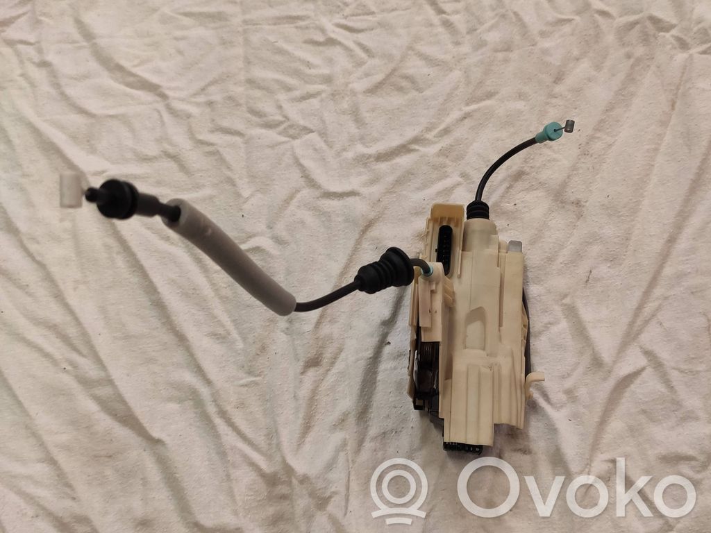 Volvo S60 Zamek drzwi tylnych 