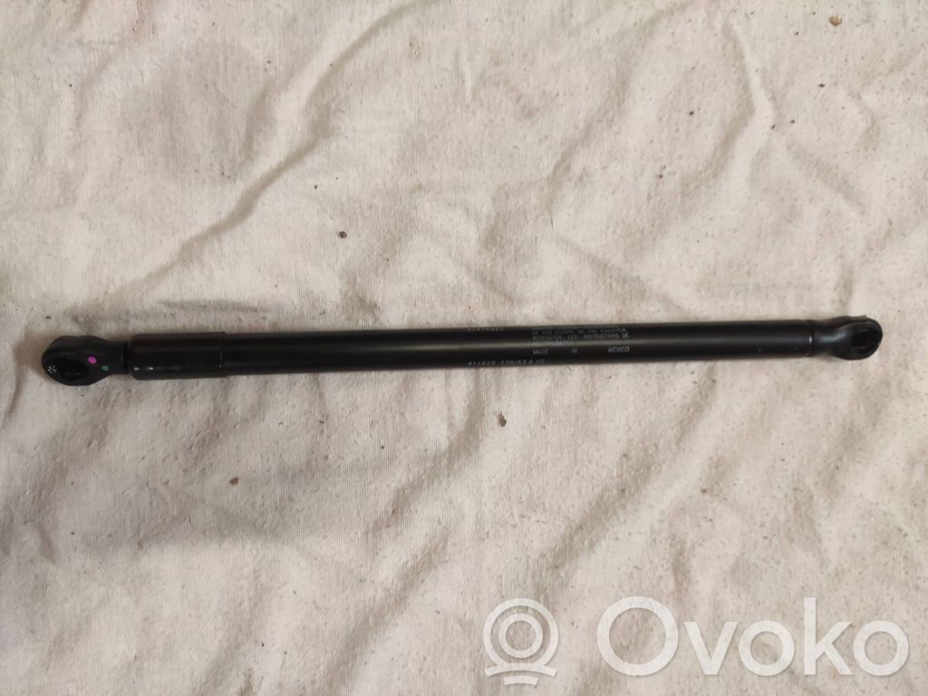 Volvo S60 Tailgate strut 