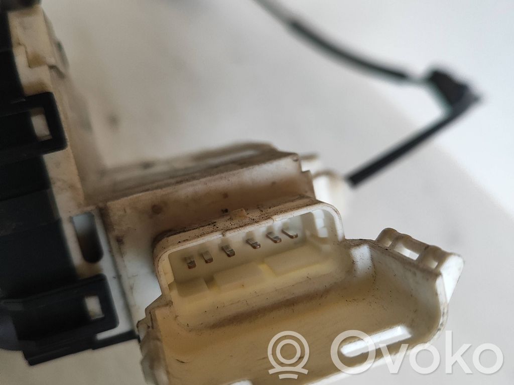 Citroen C4 I Zamek drzwi przednich 