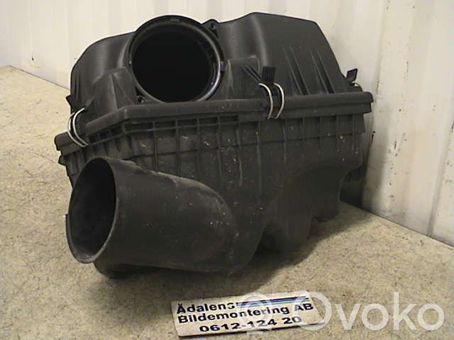 BMW 5 E60 E61 Air filter box 