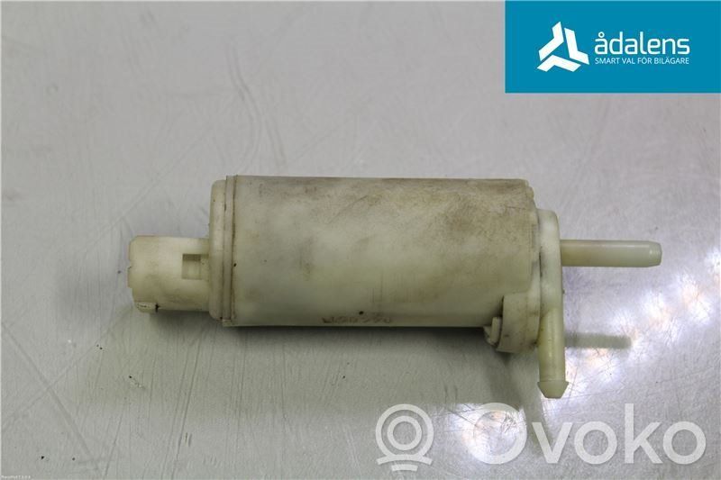 Volvo 740 Windscreen/windshield washer pump 