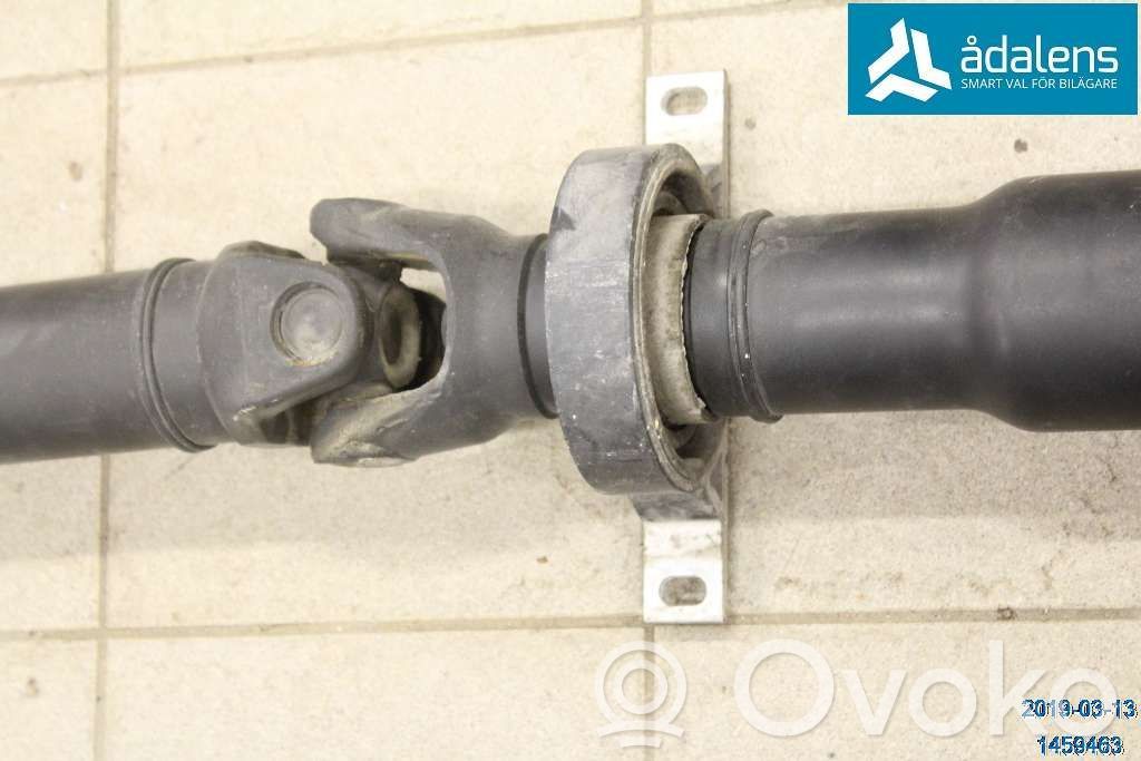 BMW 5 E60 E61 Kardanas komplekte 