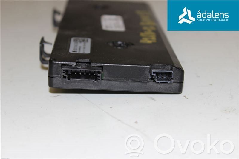 BMW X3 F25 Aerial antenna amplifier 
