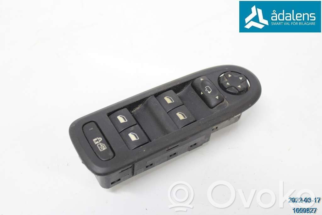 Peugeot 508 Electric window control switch 