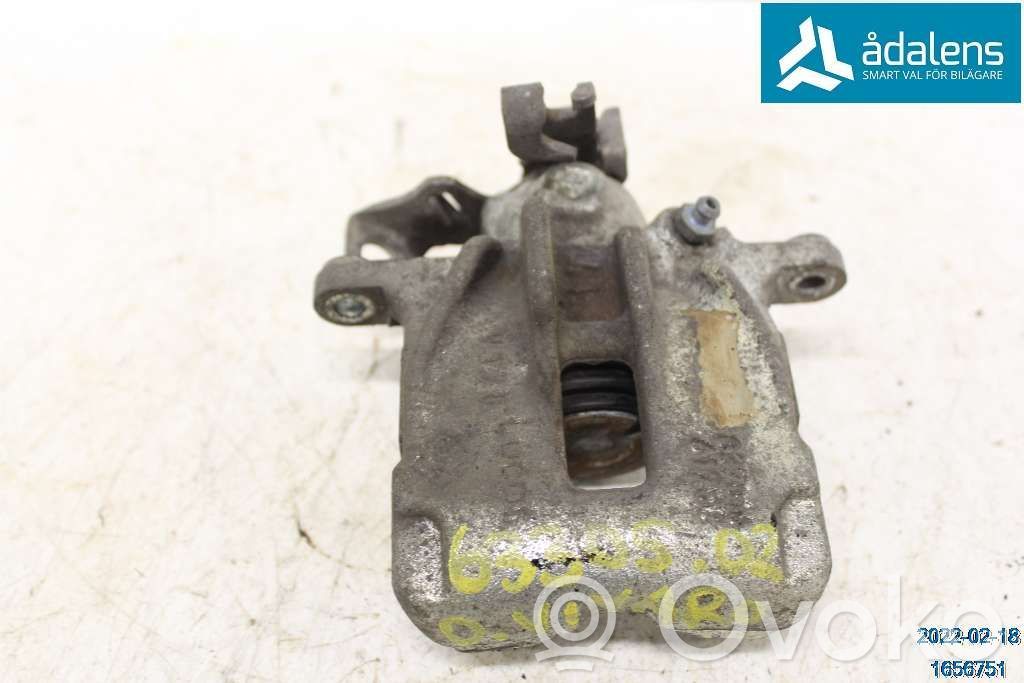 Opel Vivaro Tylny zacisk hamulcowy 