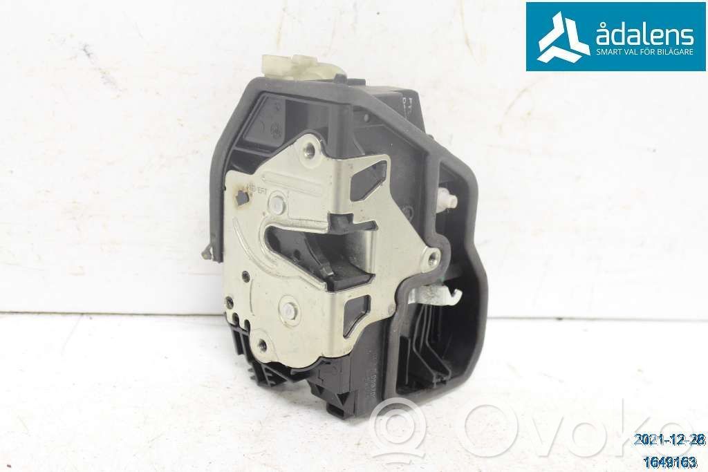 Motor de bloqueo de puertas   51217202143