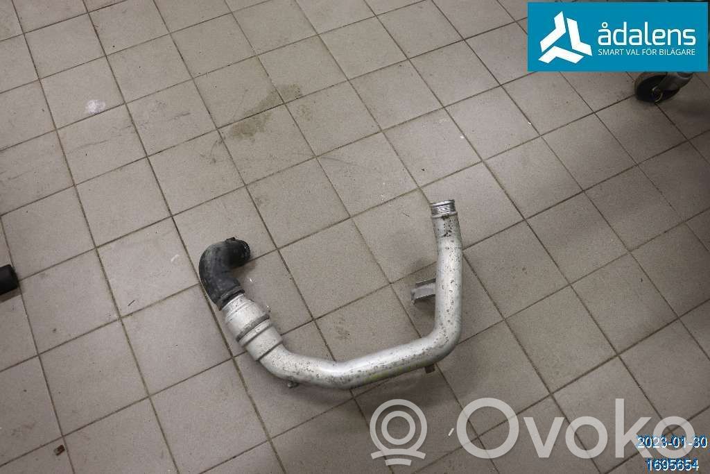 Volvo V60 Wąż / Rura intercoolera 