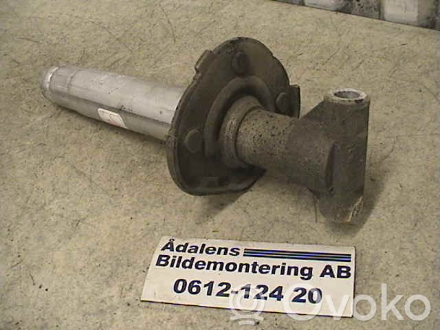 BMW 5 E39 Support amortisseur arrière 
