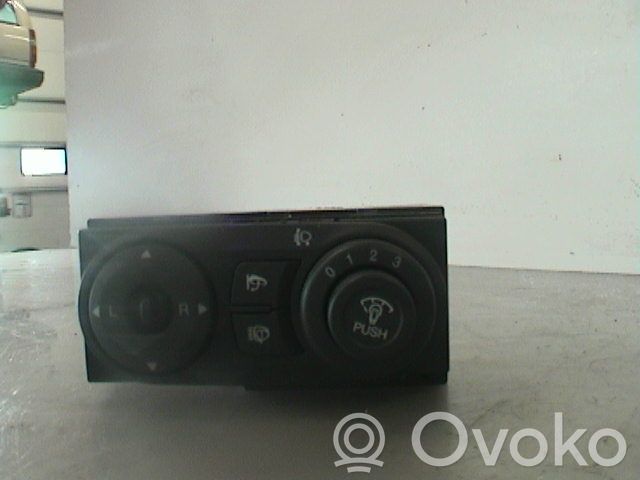 Wing mirror switch   EQ7D09
