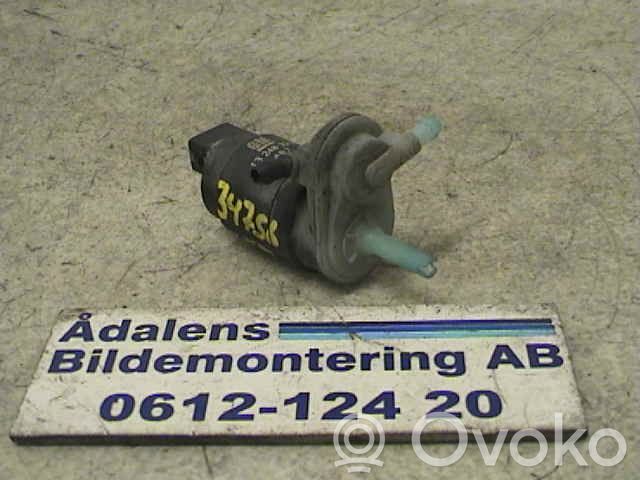 Opel Vectra C Windscreen/windshield washer pump 