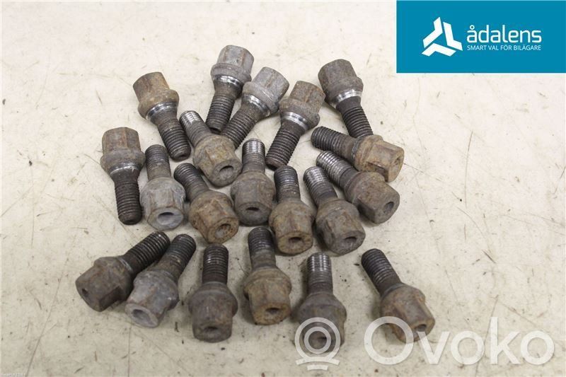 Mutterit/pultit   90473457
