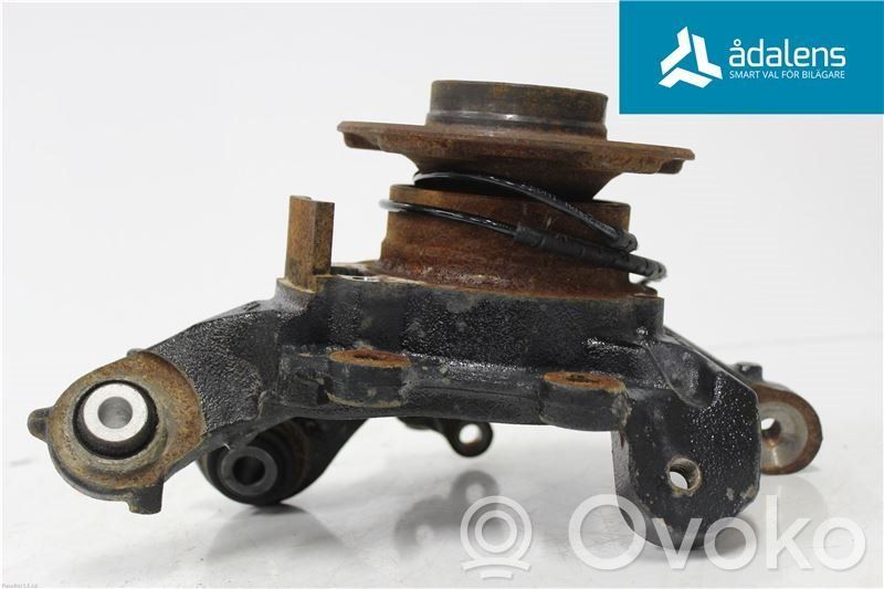 BMW 4 F32 F33 Zwrotnica koła tylnego 