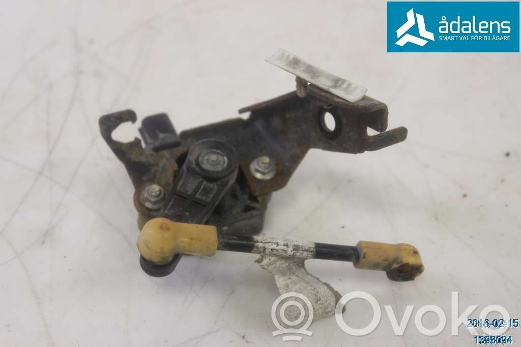 Headlight/headlamp level sensor   2051513,5B690AX