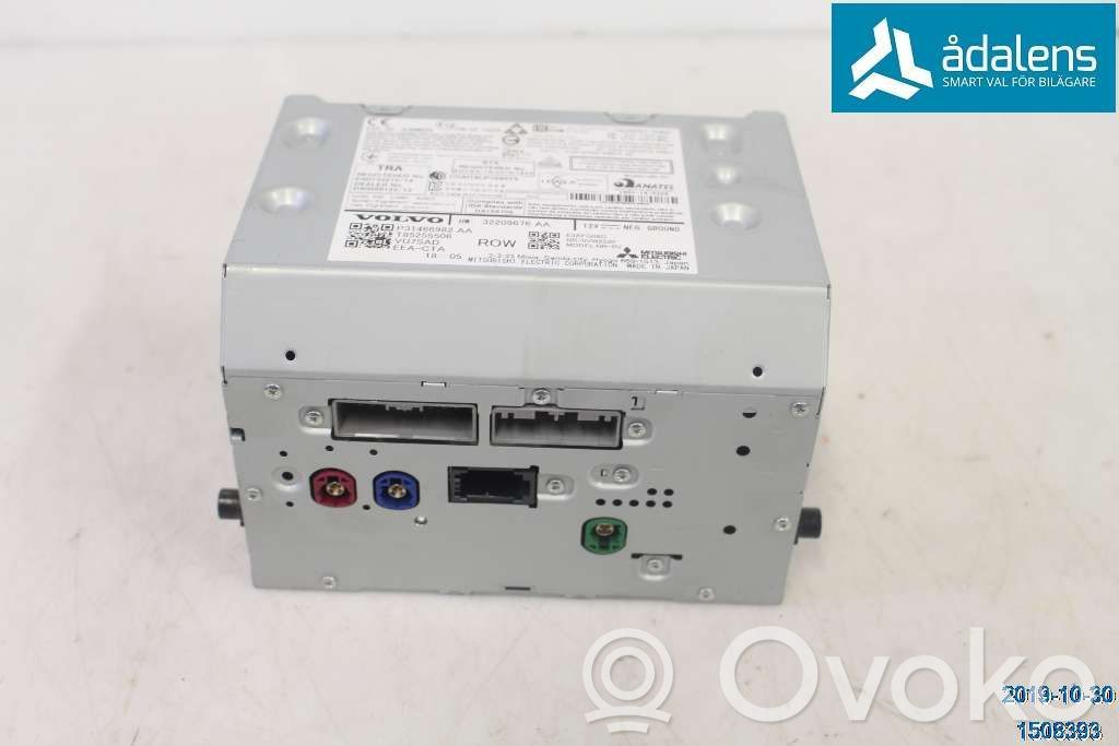 Volvo V90 Cross Country Radio/CD/DVD/GPS head unit 