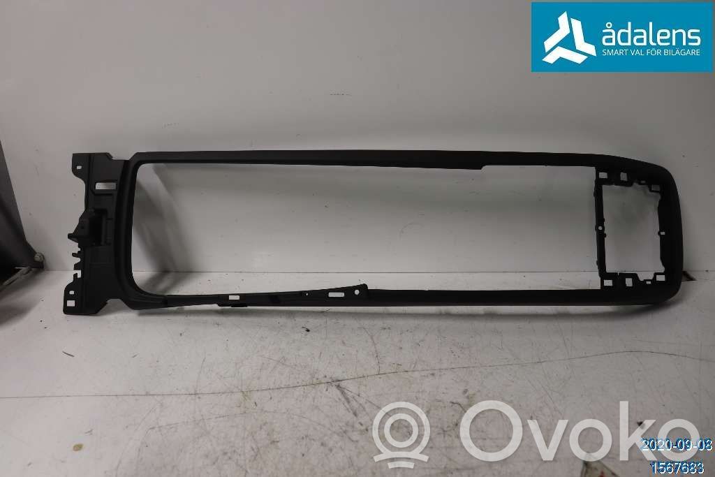 Volvo S90, V90 Center console 