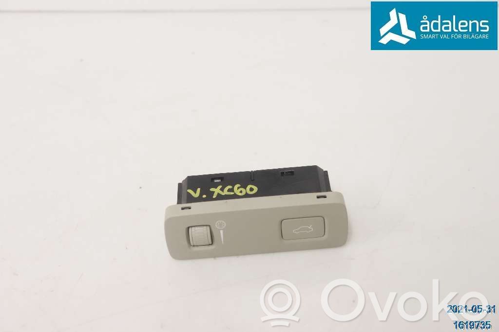 Tailgate/boot open switch button   31481439