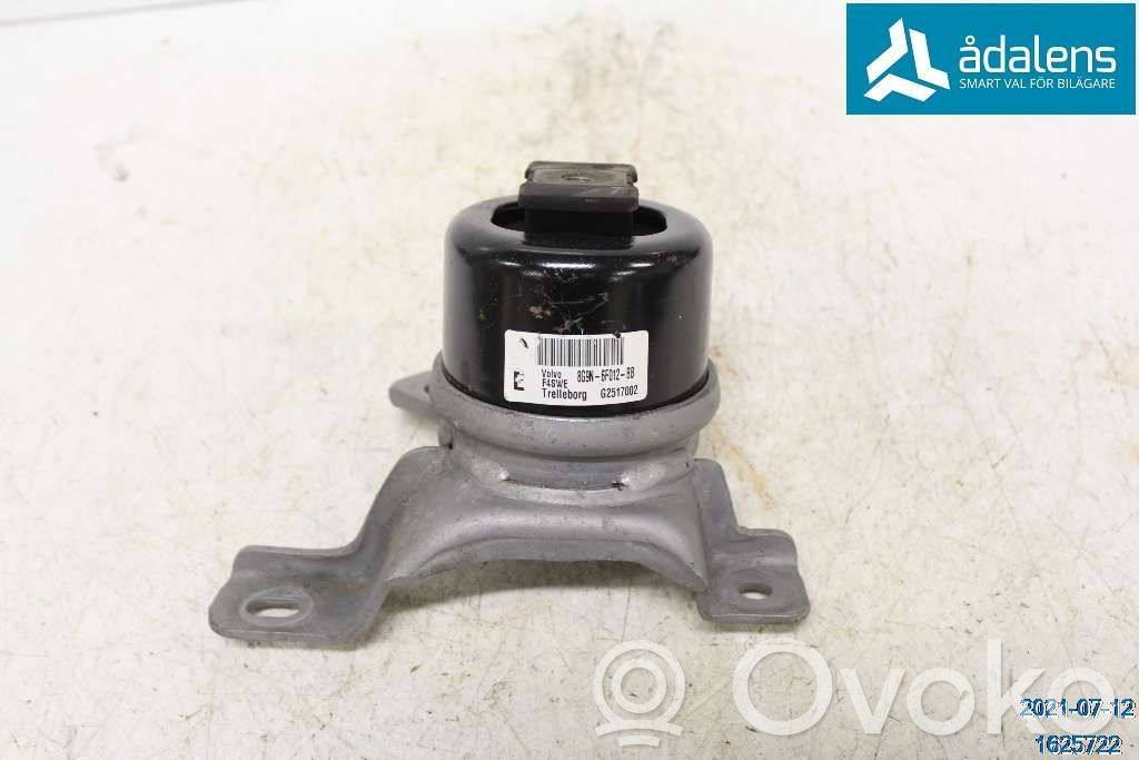 Engine mount bracket   30793318