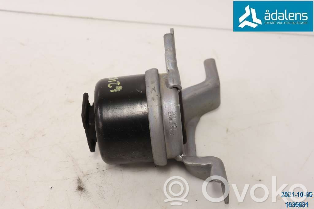 Engine mount bracket   31401483