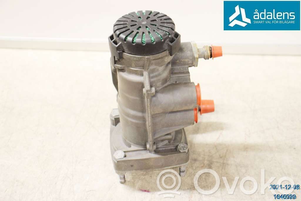 Volvo S90, V90 Scheinwerfer 