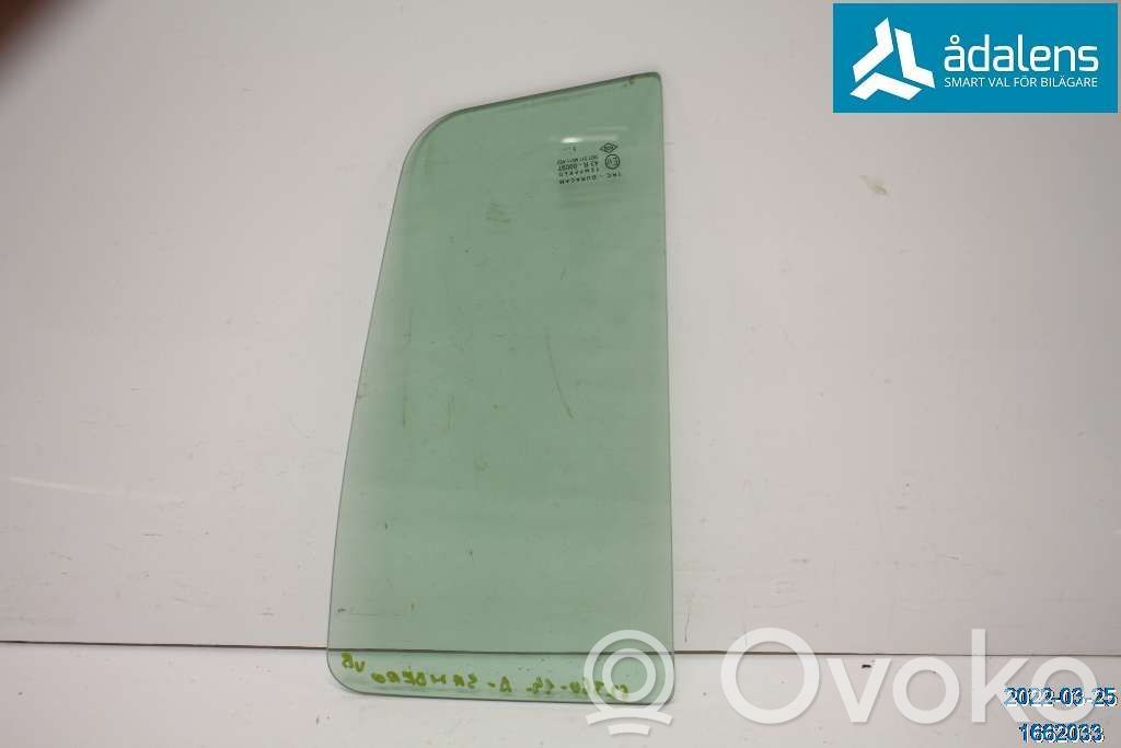 Dacia Sandero Rear side window 
