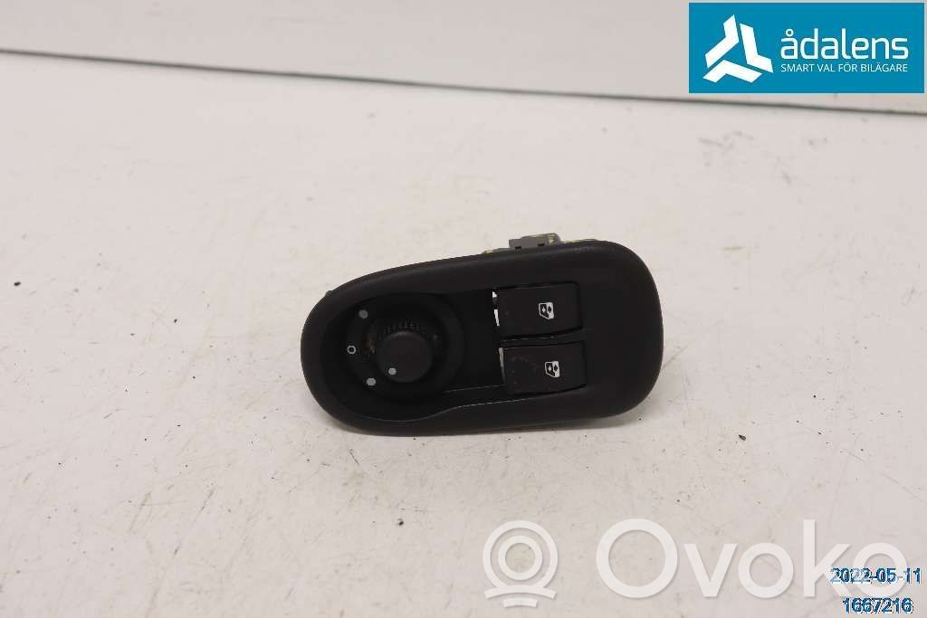 Renault Master III Electric window control switch 