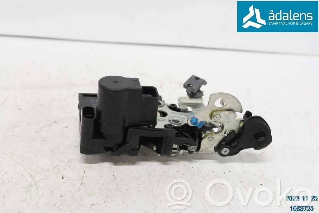 Opel Karl Keskuslukituksen moottori 