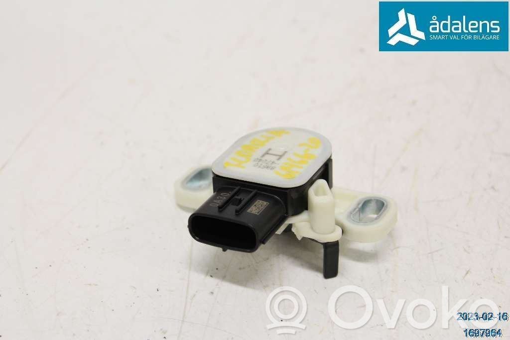 Brake pedal sensor switch   8951047040