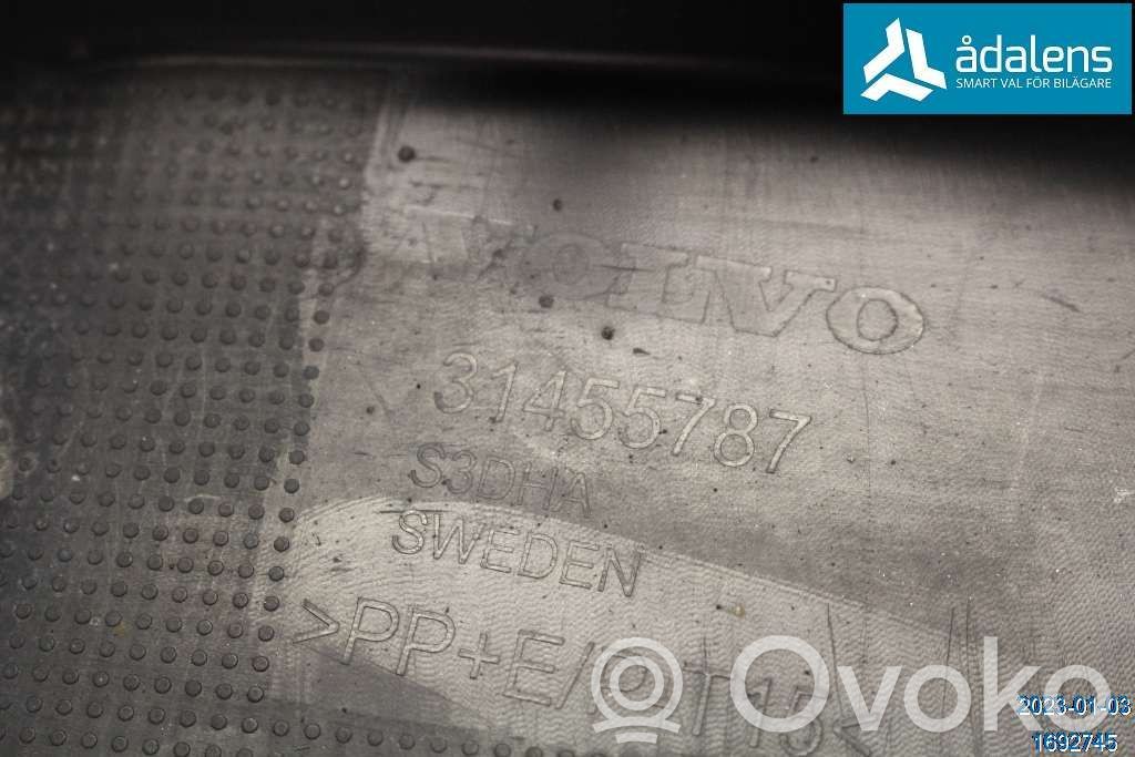 Volvo V60 Takapuskurin alaosan lista 
