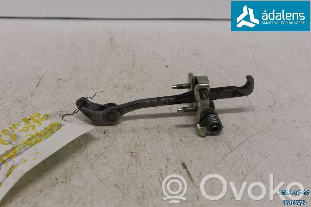Opel Vivaro Etuoven pidätin 