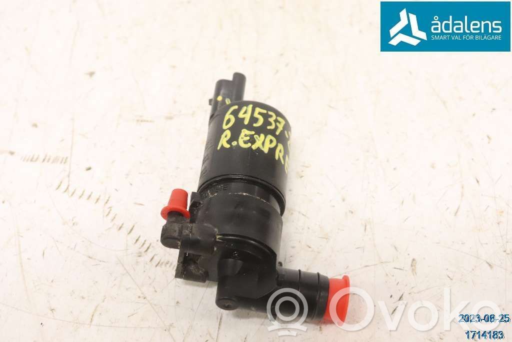 Renault Express Windscreen/windshield washer pump 