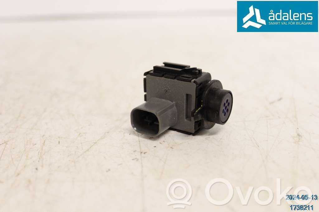 Interior temperature sensor   8888773896,31497501